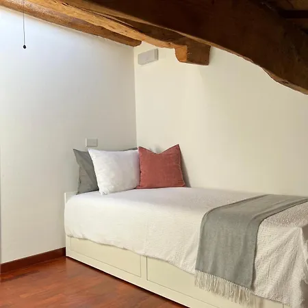 Domus Cerchio 19 - Affitti Brevi Italia Apartment *